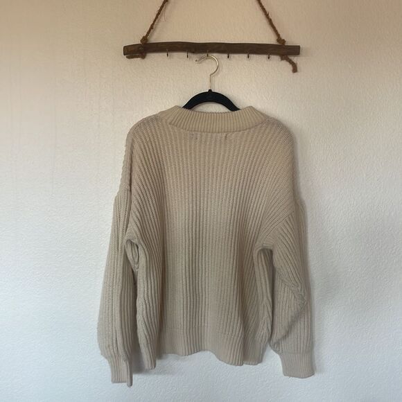 Cream balloon sleeve sweater - Picture 3 of 4